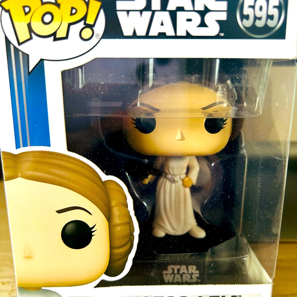 PRINCESS LEIA POP FUNKO
